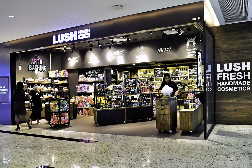 Lush closes all shops in protest for&nbsp;Gaza